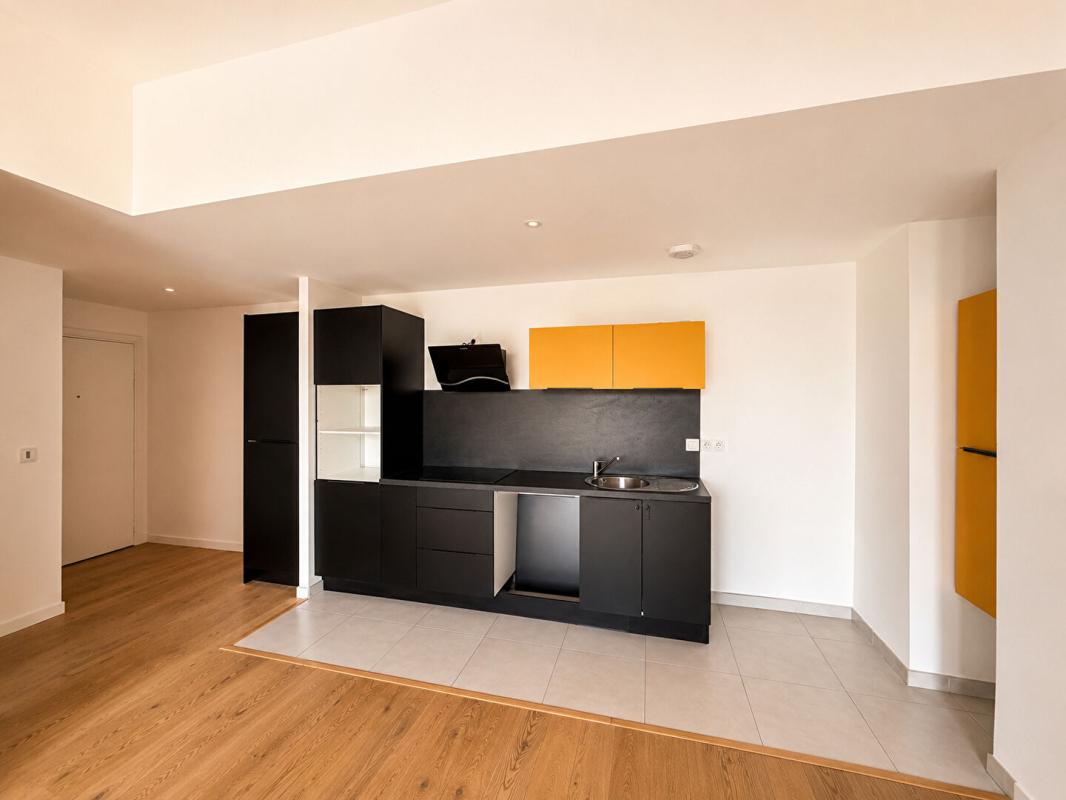 PESSAC APPARTEMENT T3 RECENT HYPER CENTRE PESSAC 4