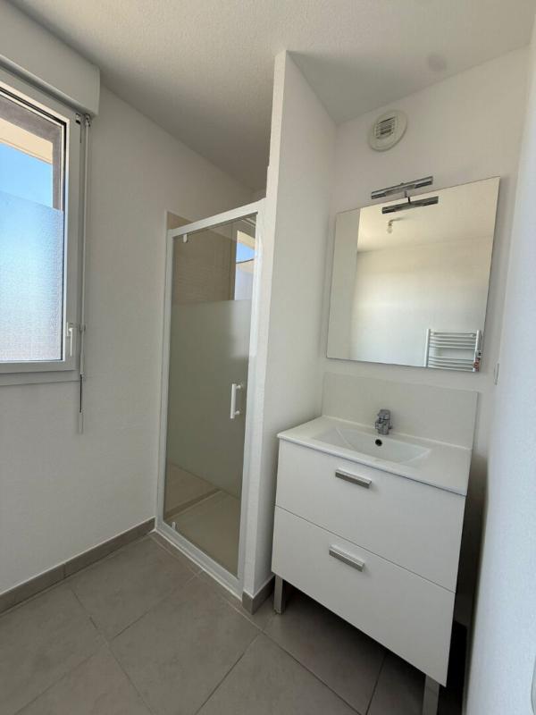 CASTELNAU-LE-LEZ Appartement T3 en attique avec grande terrasse 9