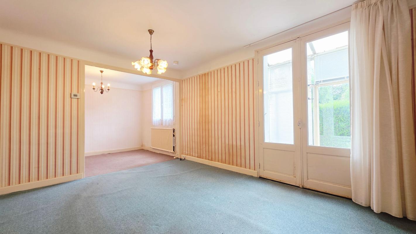 BOURGES BOURGES MAISON 83M² 4 PIECES 3 CHAMBRES SOUS-SOL GARAGE JARDIN 2