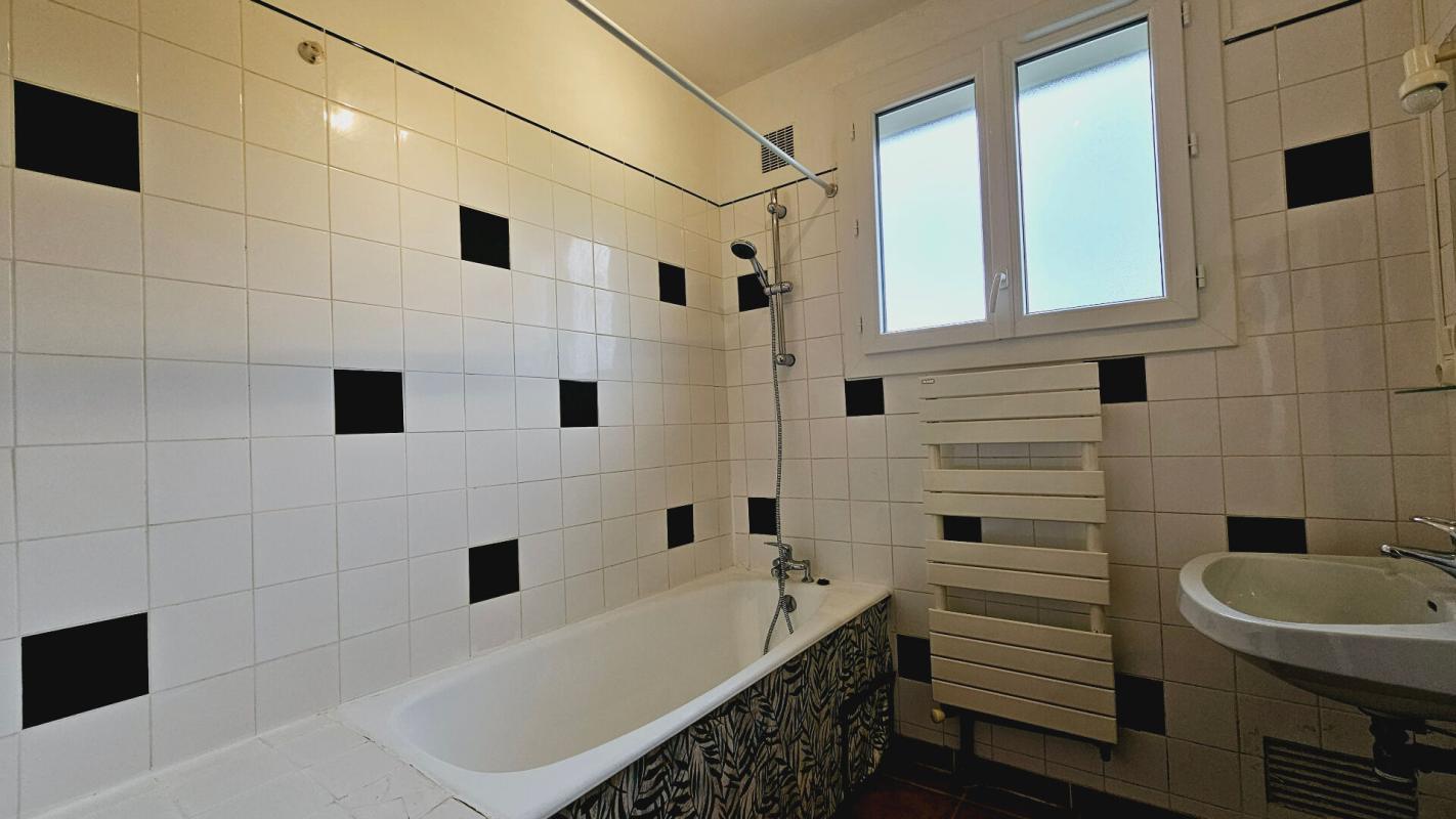 MEHUN-SUR-YEVRE MAISON 3 PIECES 60.5M² SOUS-SOL JARDIN 6