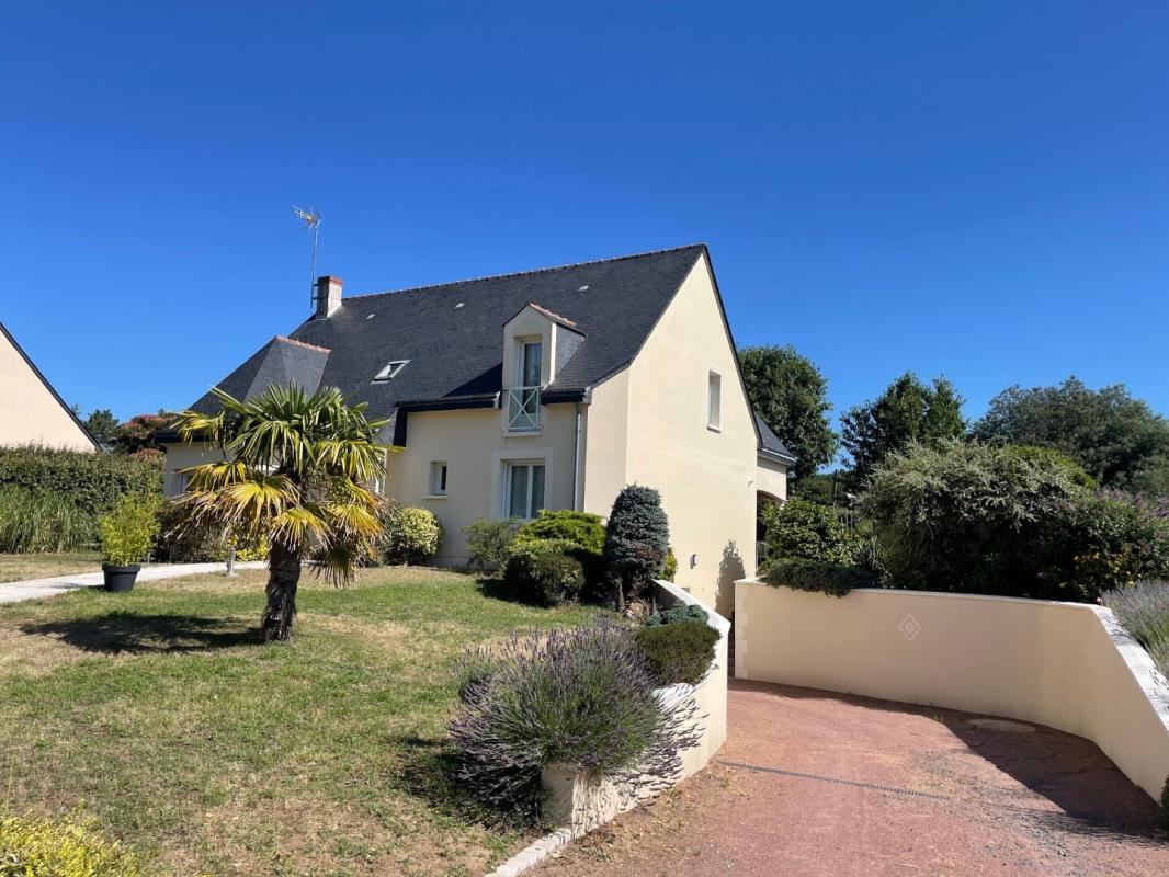 NEUILLE Maison Neuillé 7 pièce(s) 170 m2 7