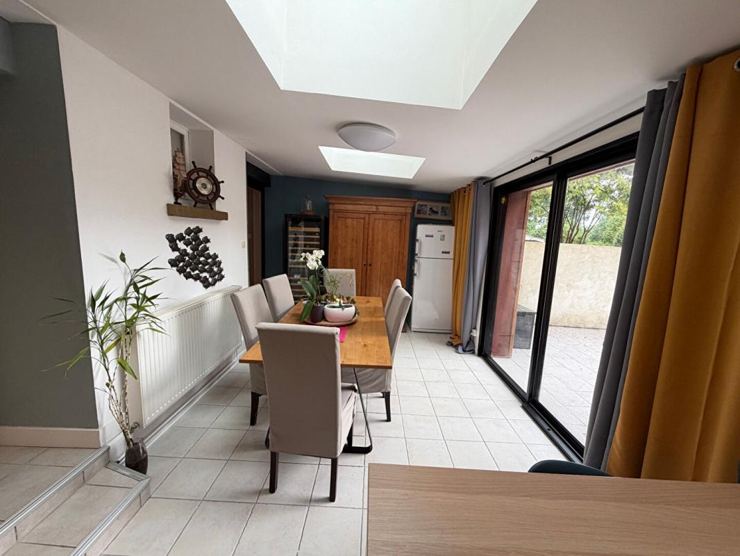 OZILLAC Maison Ozillac -159M2 - 4 CHAMBRES - GRAND JARDIN - PRIX 246750 HAI 1