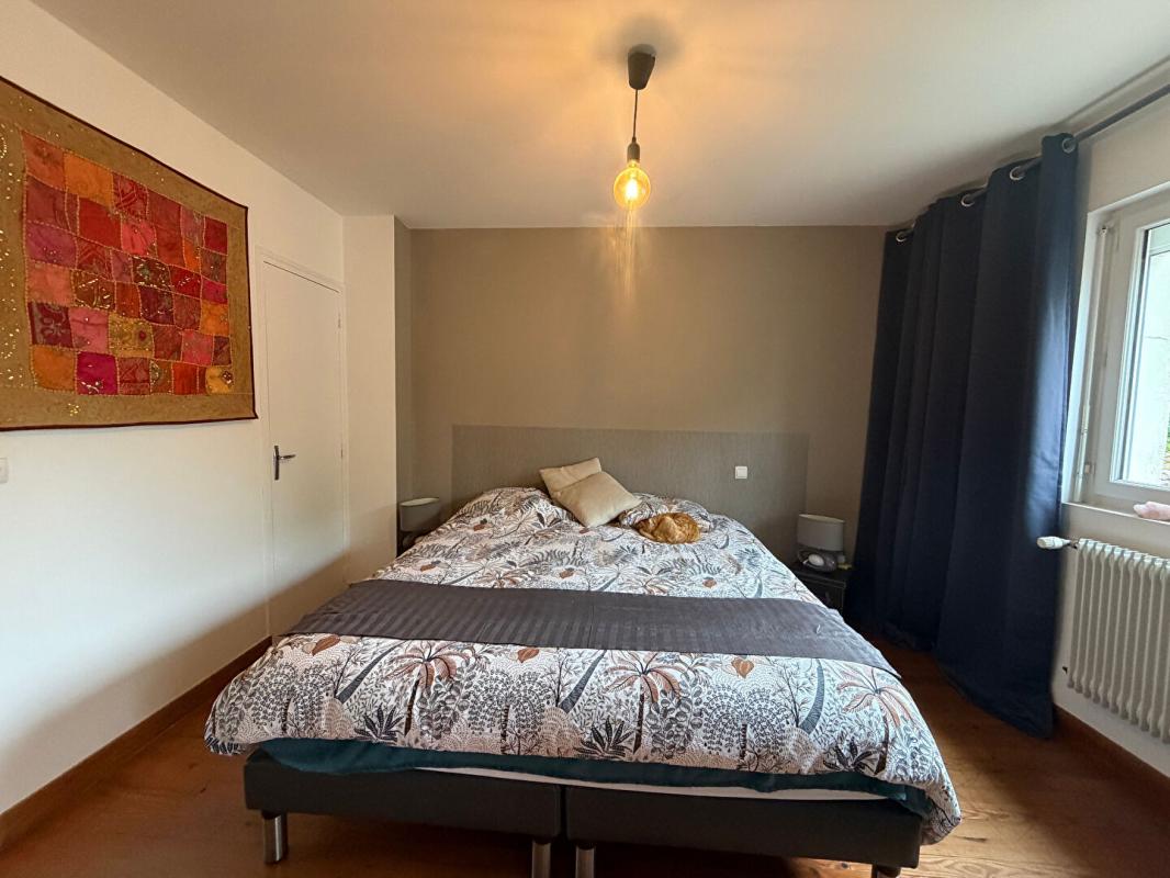 OZILLAC Maison Ozillac -159M2 - 4 CHAMBRES - GRAND JARDIN - PRIX 246750 HAI 7