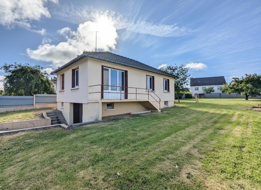 LA LOUPE Propriété sur sous-sol total d'envrion 62m2 2 chambres parcelles 805m2 12