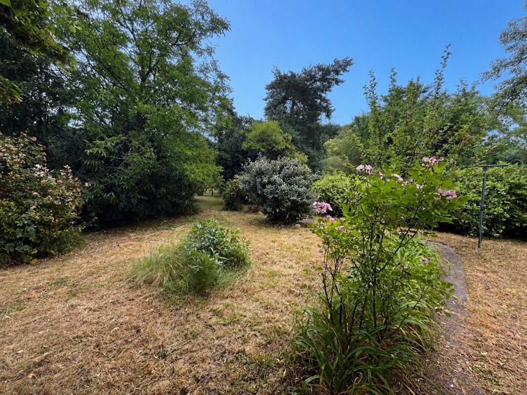 SAINT-CHRISTOPHE-EN-BAZELLE Maison Saint Christophe En Bazelle 3 pièce(s) 75 m2 8
