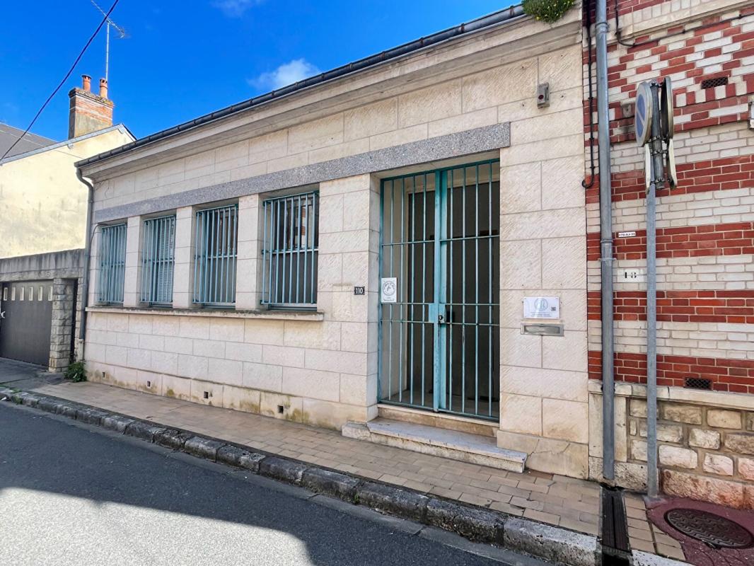 MONTARGIS LADON - MURS COMMERCIAUX LIBRES 79 m² 1