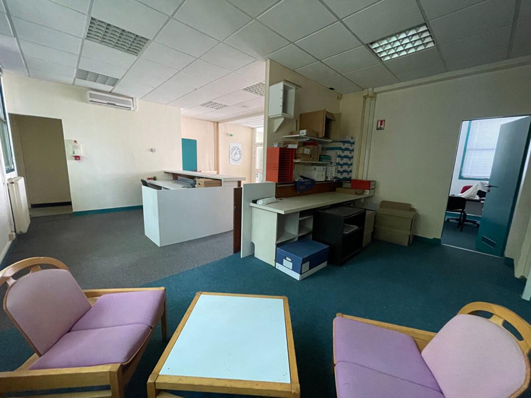 MONTARGIS LADON - MURS COMMERCIAUX LIBRES 79 m² 5