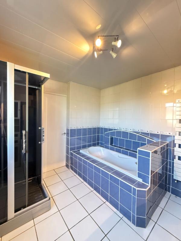 AIRE-SUR-L'ADOUR Maison Aire Sur L'adour 7 pièce(s) 200 m2 10