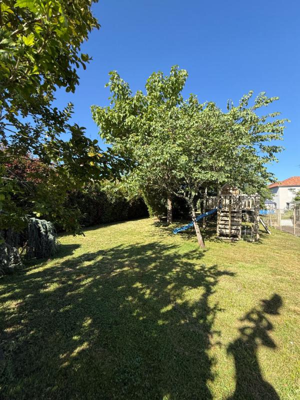 AIRE-SUR-L'ADOUR Maison Aire Sur L'adour 7 pièce(s) 200 m2 11