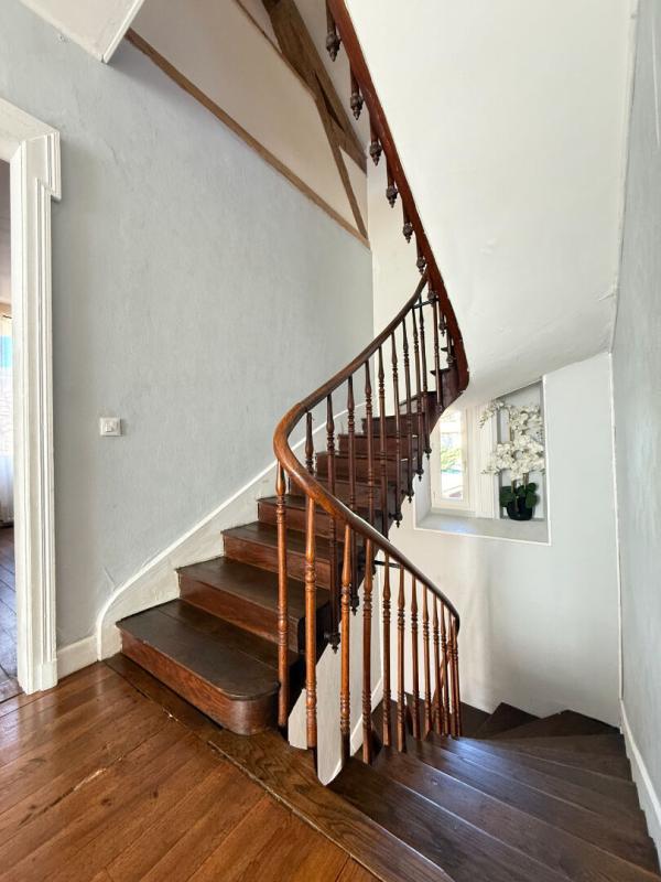 AIRE-SUR-L'ADOUR Maison Aire Sur L'adour 7 pièce(s) 200 m2 4