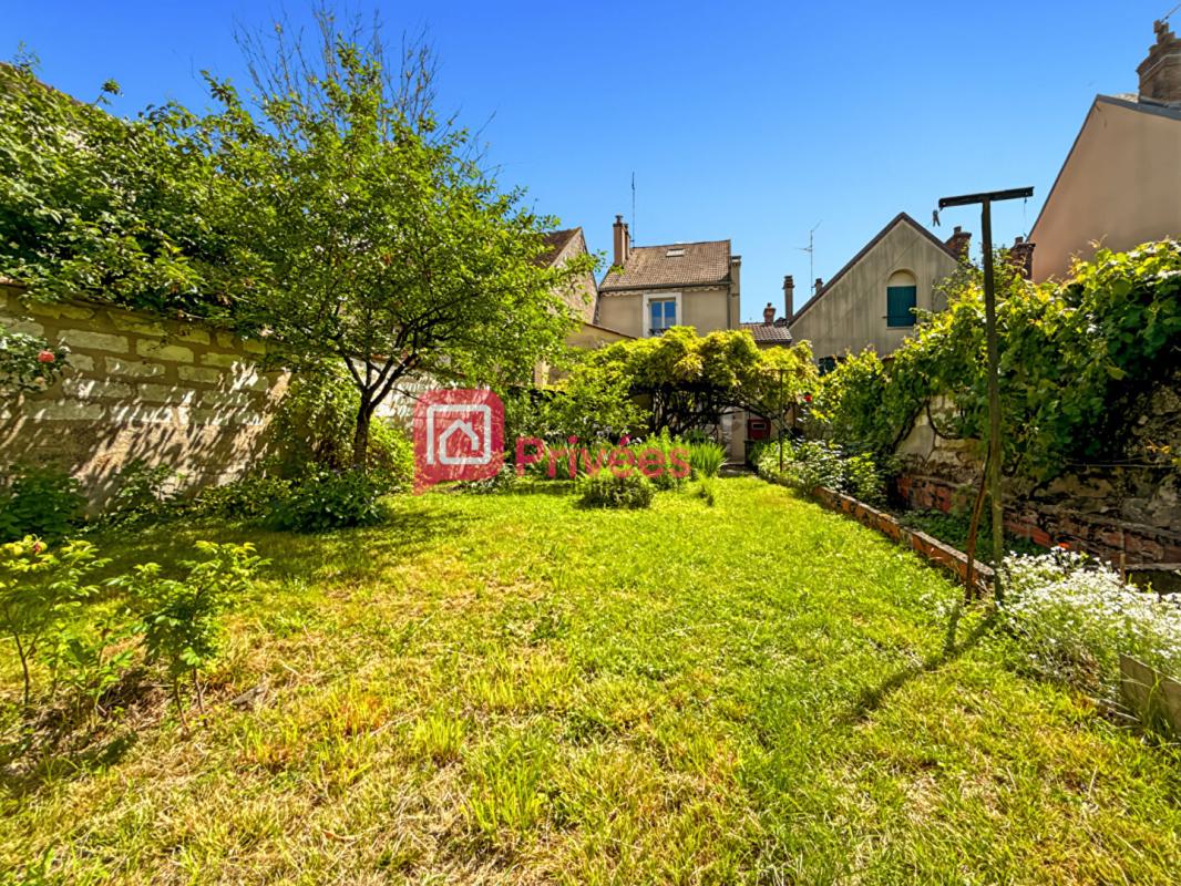 SENS Maison Sens 6 pièce(s) 105 m2 1