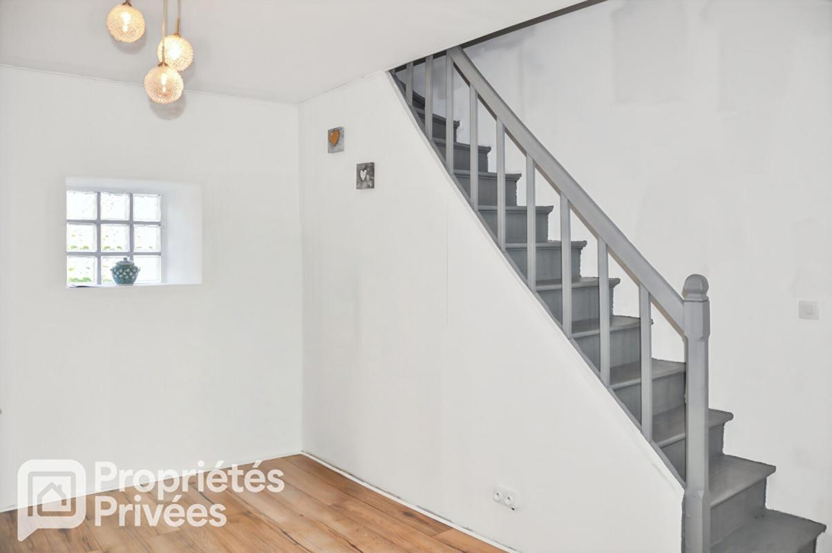 MONTENAY Maison en pierre 5 pièce(s) 132 m2 3