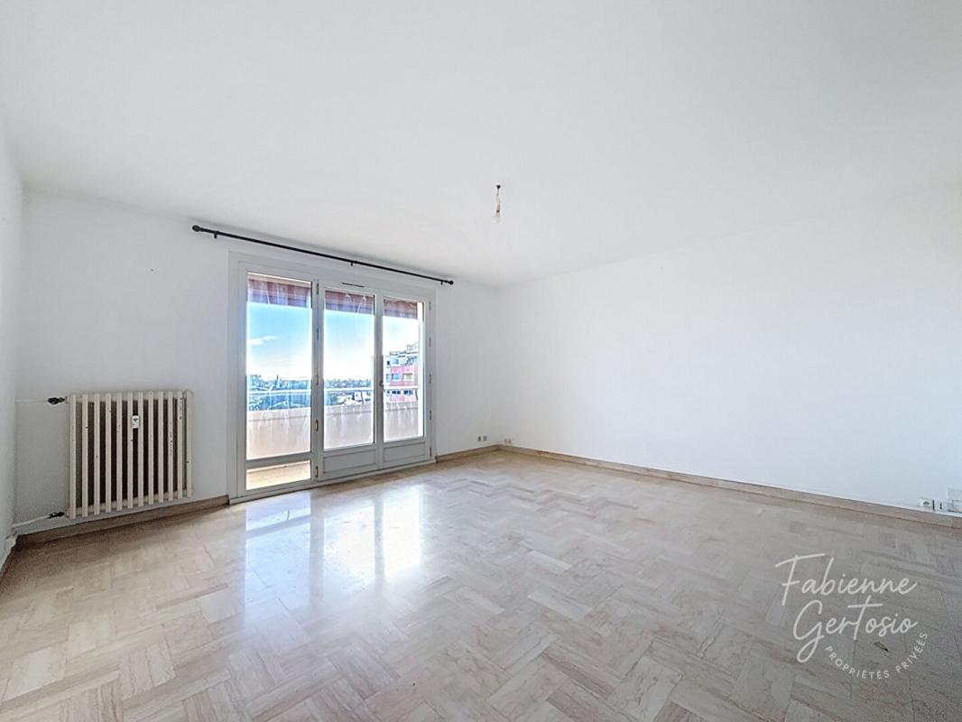 HYERES HYERES EST ! T3 de 84m2 - 4 terrasses et cave 2