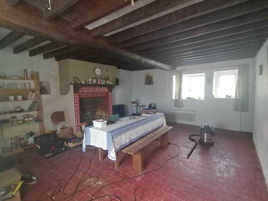 LE MENIL-SCELLEUR 61320 LE MENIL SCELLEUR , Fermette longère à restaurer, 70 m2 environ, 1 chambre, PRIX 32 990 honoraires 13,76% inclus à la charge de l'acquéreur, soit 29 000 hors honoraires 5