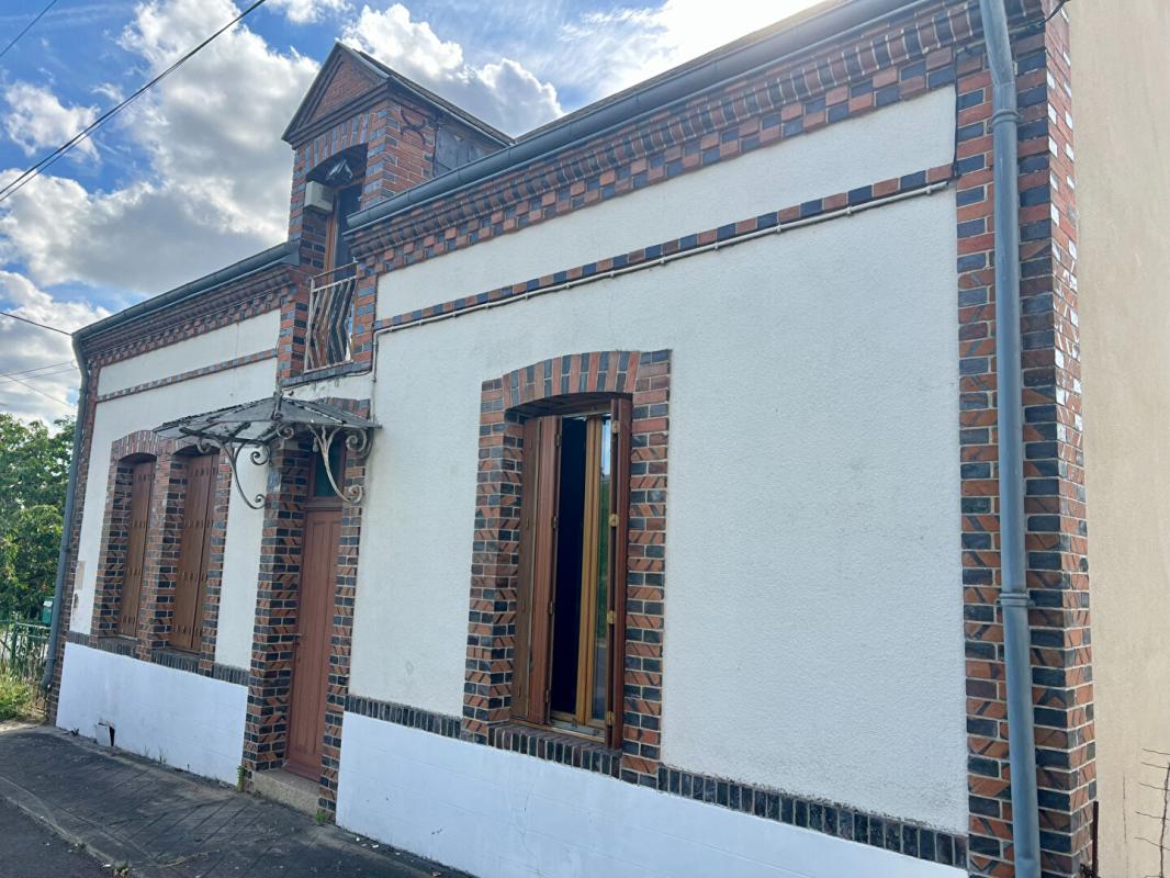 MONDOUBLEAU Maison de pays 5 pièce(s) 90 m2 2
