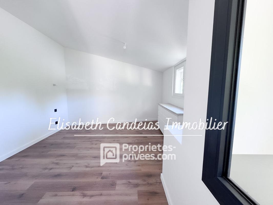 SAINT-JEAN T2 avec garage et jardin intimiste 7