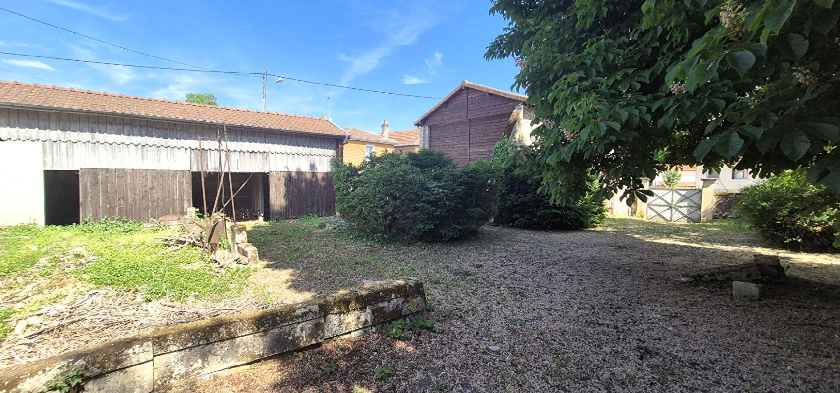 ECLARON-BRAUCOURT-SAINTE-LIVIERE Belle Maison Bourgeoise à Réhabiliter de 396 m² avec Cour, Caves, Chaufferie Gaz, Greniers, Dépendances et Terrain clos et paysager de 2147 m² 17