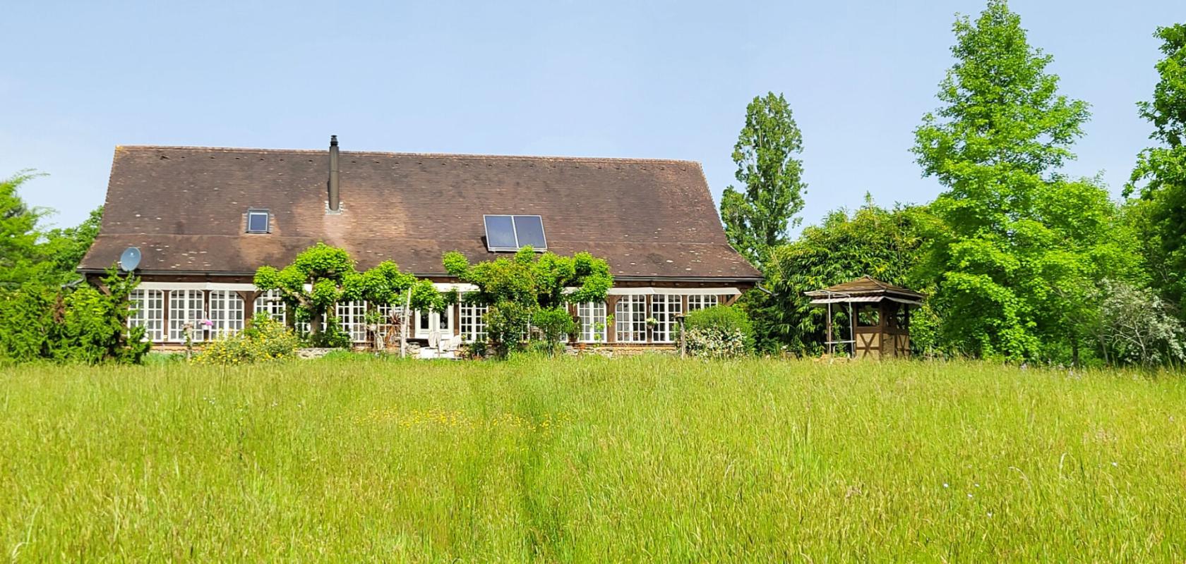 ECHOURGNAC 24410 Maison atypique sur 2 niveaux entre Riberac et Saint Aulaye parcelle de 4ha et un étang 2