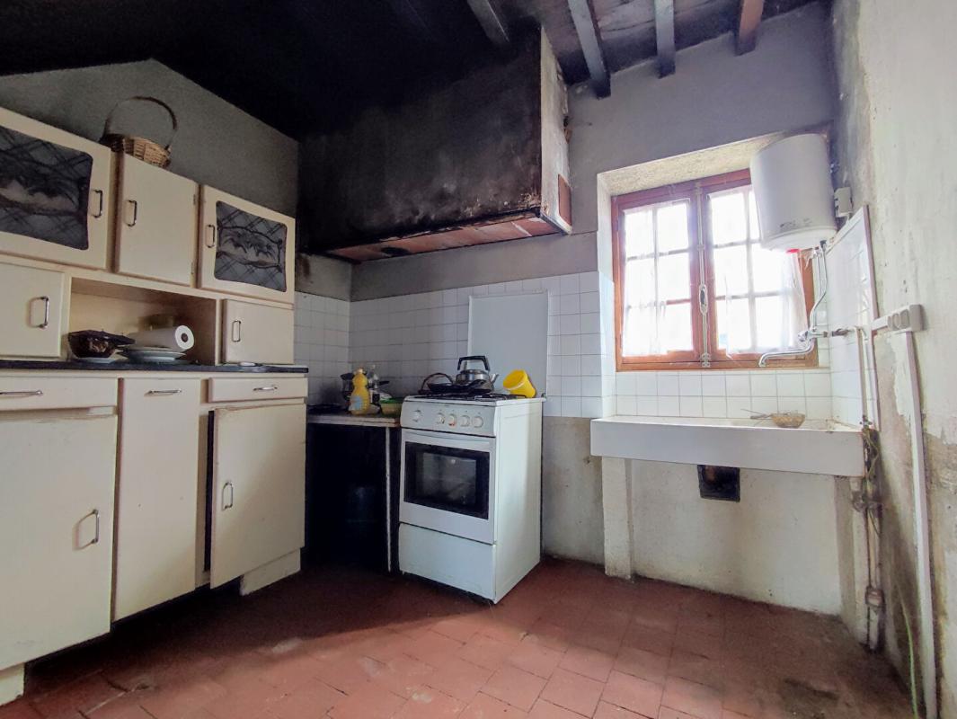 FONTENAY-PRES-VEZELAY Maison Fontenay Près Vézelay 4 pièces 88 m2 5