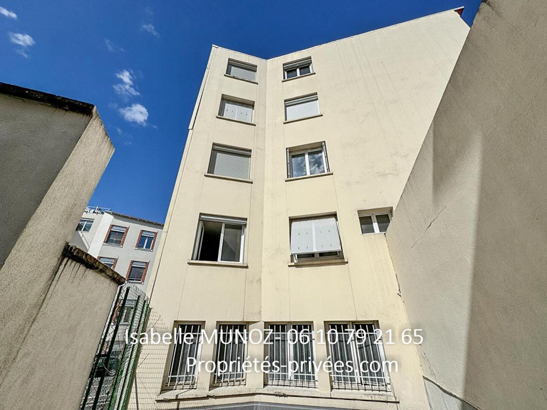 CLERMONT-FERRAND lot de 2 appartements F1 let F2 à Clermont Ferrand, les Carmes 15