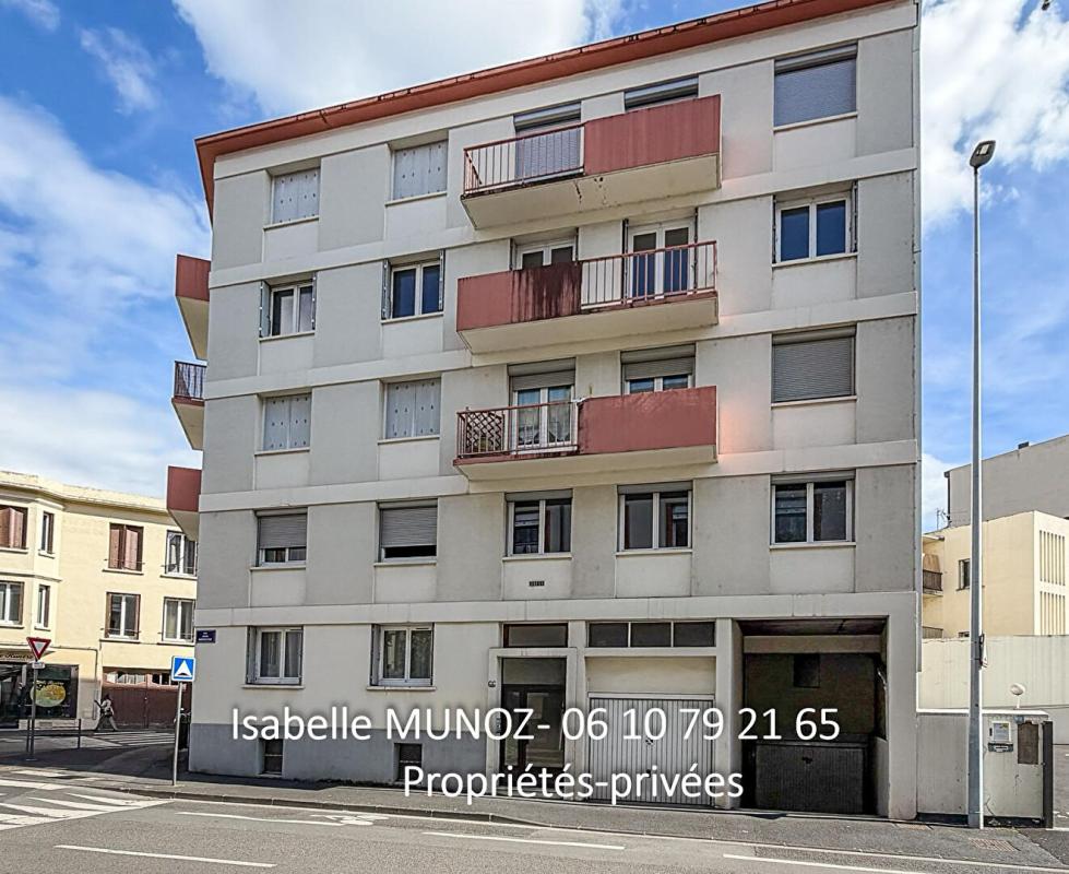 CLERMONT-FERRAND lot de 2 appartements F1 let F2 à Clermont Ferrand, les Carmes 16