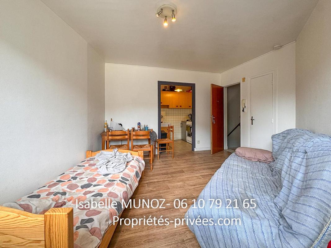 CLERMONT-FERRAND lot de 2 appartements F1 let F2 à Clermont Ferrand, les Carmes 17