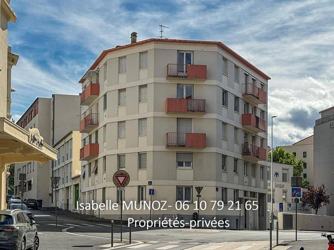 CLERMONT-FERRAND lot de 2 appartements F1 let F2 à Clermont Ferrand, les Carmes 13