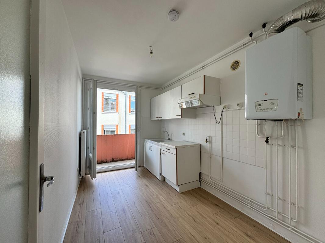 CLERMONT-FERRAND lot de 2 appartements F1 let F2 à Clermont Ferrand, les Carmes 8