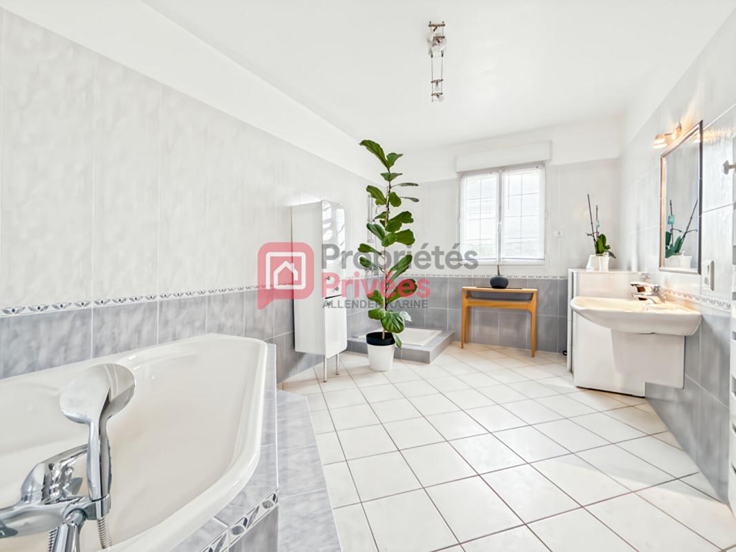 FONTAINE-LA-GAILLARDE Maison Fontaine La Gaillarde 4 pièce(s) 120 m2 3