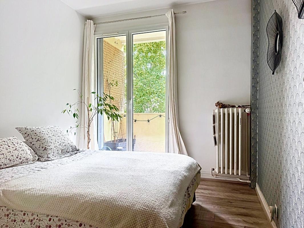 LE PECQ Appartement 3 pièces de 67.62 m2 - balcon- parking- cave 10