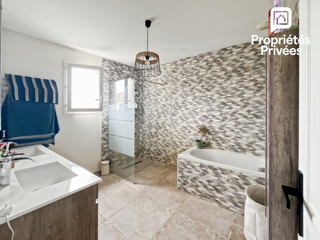 PAREMPUYRE Maison Parempuyre  120m2 | Jardin 382m2 | Piscine | 369 000 18
