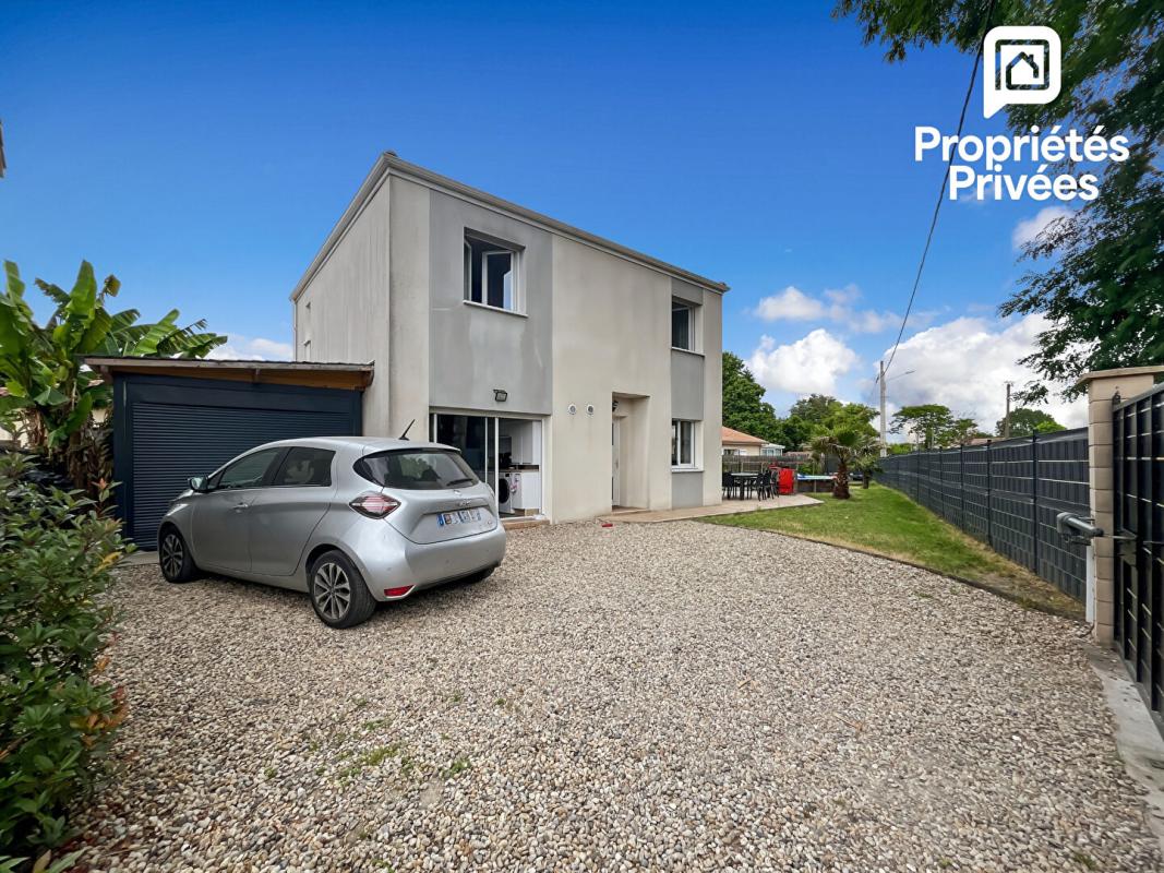 PAREMPUYRE Maison Parempuyre  120m2 | Jardin 382m2 | Piscine | 369 000 3