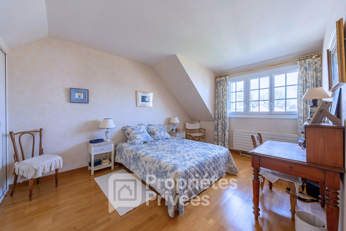 LIMOURS Maison familiale au coeur de Limours 13