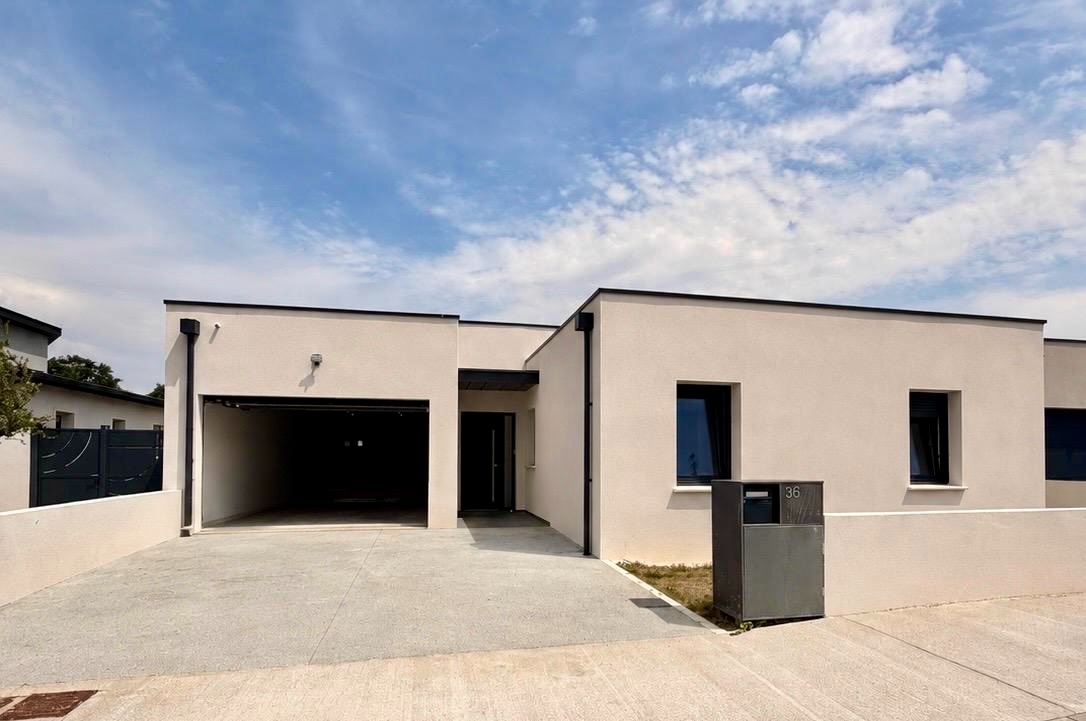 CHOLET EXCLUSIVITÉ Élégante villa contemporaine de plain-pied aux prestations premium 1