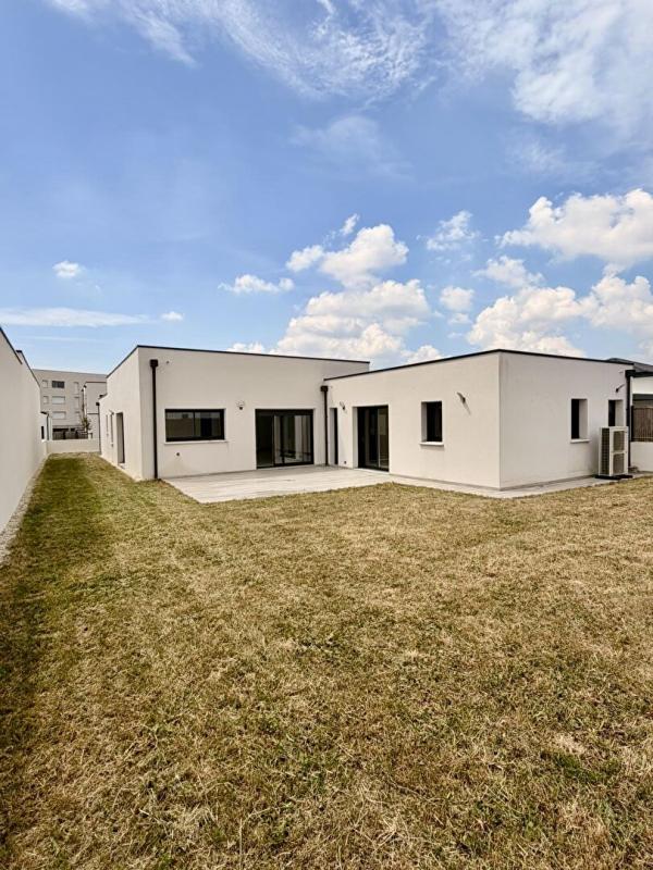 CHOLET EXCLUSIVITÉ Élégante villa contemporaine de plain-pied aux prestations premium 12
