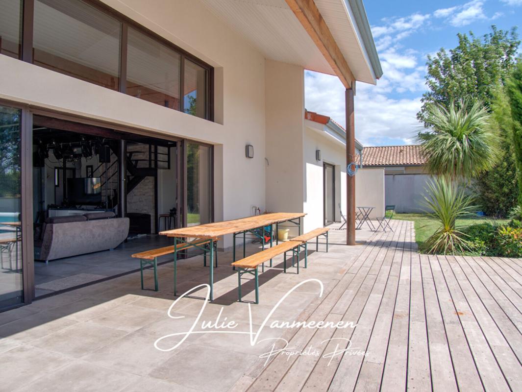 PLAISANCE-DU-TOUCH Plaisance-du-Touch 31880 - Maison contemporaine 210 m2 + T2 indépendant - Piscine - Garage 48 m2 18