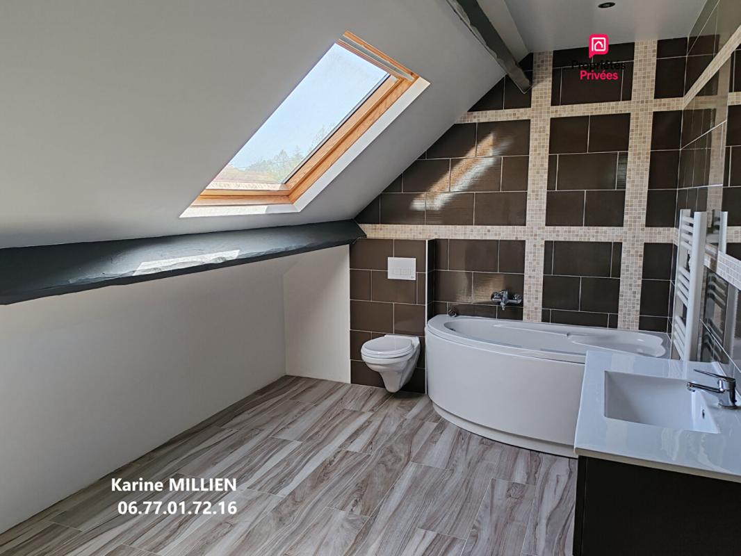 IVRY-LA-BATAILLE IVRY LA BATAILLE 27540 Maison individuelle avec véranda chauffée - 1 étage - 4 chambres - Double garage - Quart port - Piscine Hors Sol Chauffée - Terrain - 416000  HAI 15