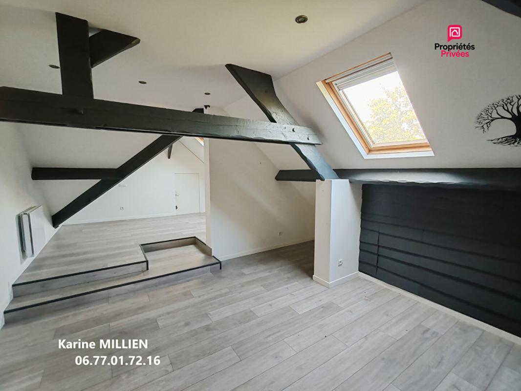 IVRY-LA-BATAILLE IVRY LA BATAILLE 27540 Maison individuelle avec véranda chauffée - 1 étage - 4 chambres - Double garage - Quart port - Piscine Hors Sol Chauffée - Terrain d'env. 3300 m²  - 468000  HAI 13
