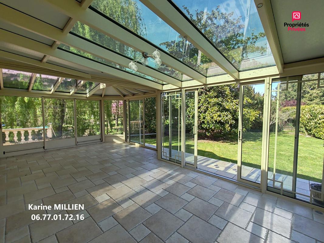 IVRY-LA-BATAILLE IVRY LA BATAILLE 27540 Maison individuelle avec véranda chauffée - 1 étage - 4 chambres - Double garage - Quart port - Piscine Hors Sol Chauffée - Terrain d'env. 3300 m²  - 468000  HAI 5