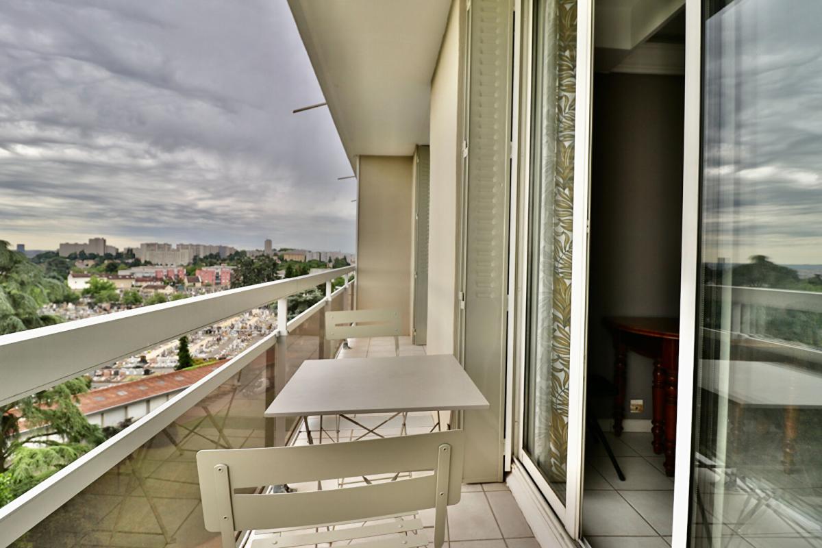 CALUIRE-ET-CUIRE Appartement Caluire Et Cuire 4 pièce(s) 66.66 m2 5