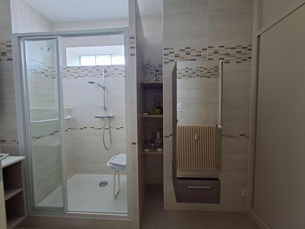 MONTCEAU-LES-MINES Appartement Montceau Les Mines 5 pièce(s) 108.5 m2 13