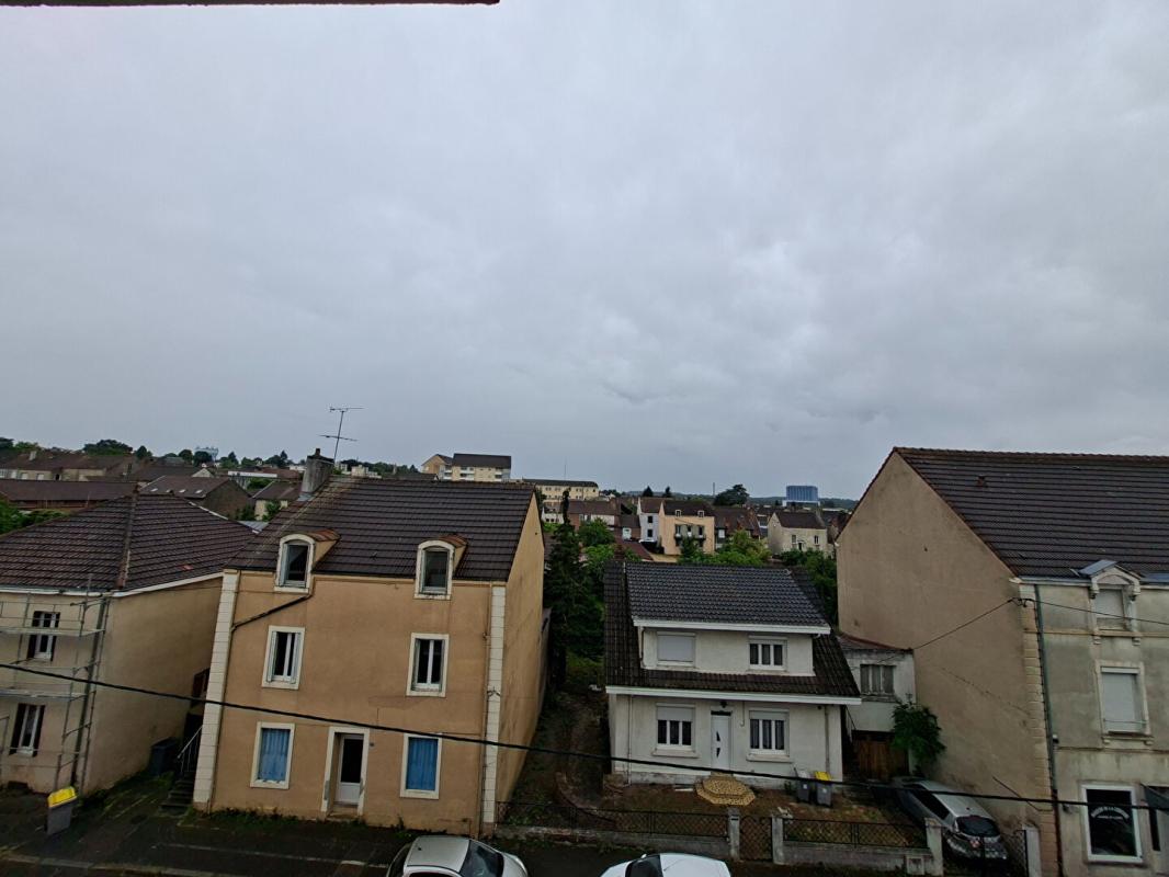 MONTCEAU-LES-MINES Appartement Montceau Les Mines 5 pièce(s) 108.5 m2 15