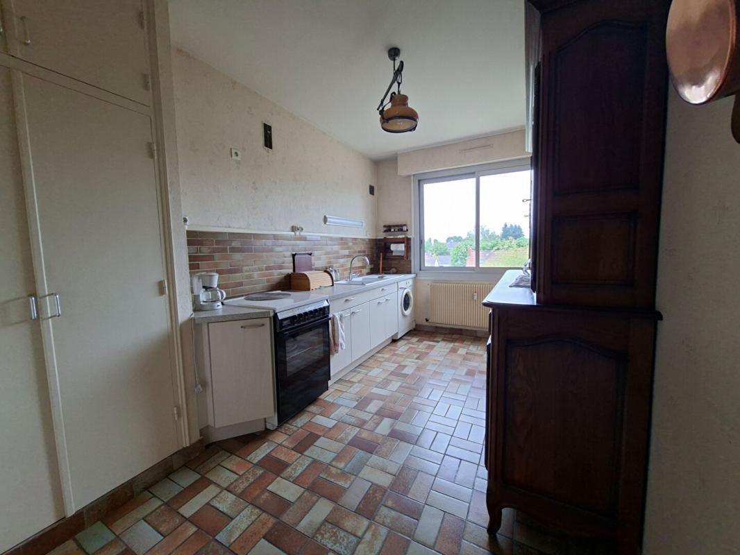 MONTCEAU-LES-MINES Appartement Montceau Les Mines 5 pièce(s) 108.5 m2 9