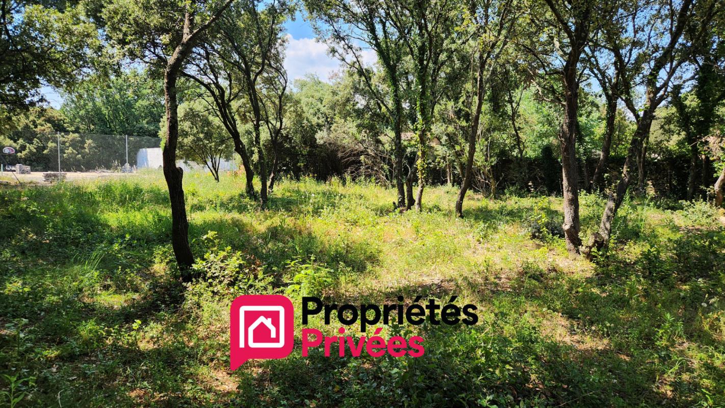 UZES Uzès, terrain de 2600 m2 9