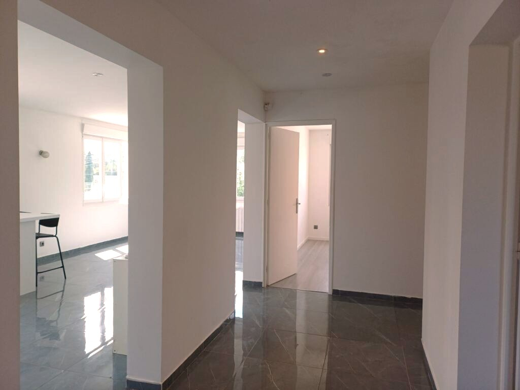 FEYZIN Grand T4 de 95 m2 Très bon état 4