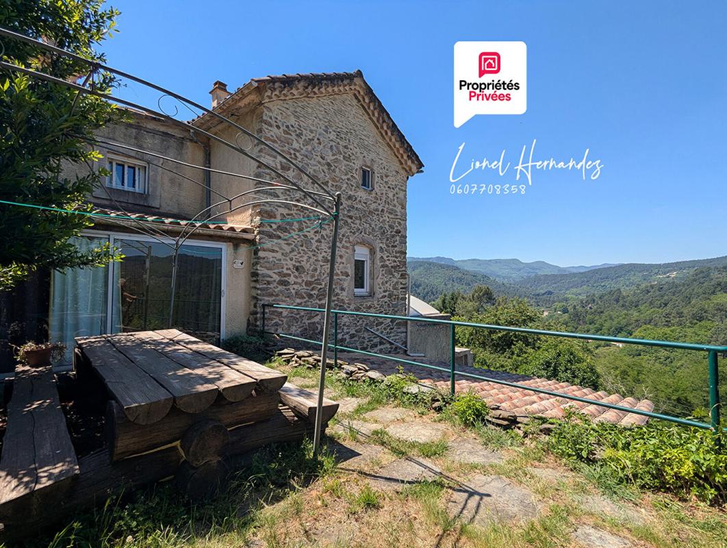 SAINTE-CECILE-D'ANDORGE Mas cévenol avec piscine et terrain d'environ 1 hectare - Vue panoramique sur les Cévennes 1
