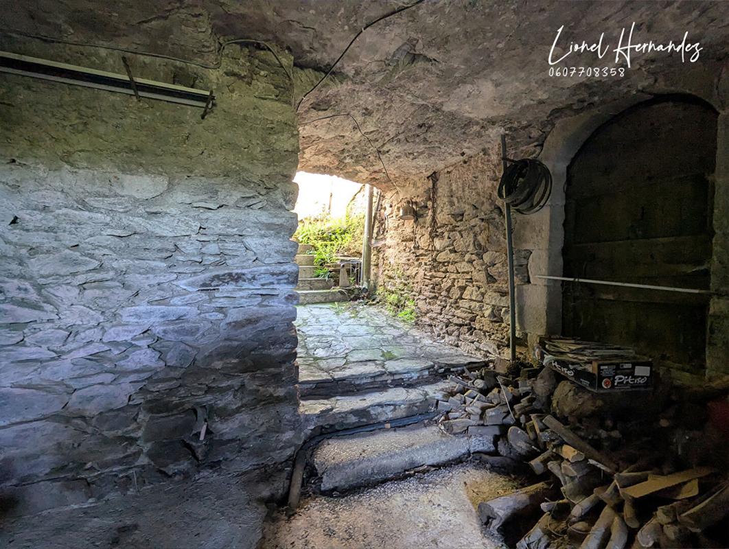 SAINTE-CECILE-D'ANDORGE Mas cévenol avec piscine et terrain d'environ 1 hectare - Vue panoramique sur les Cévennes 11