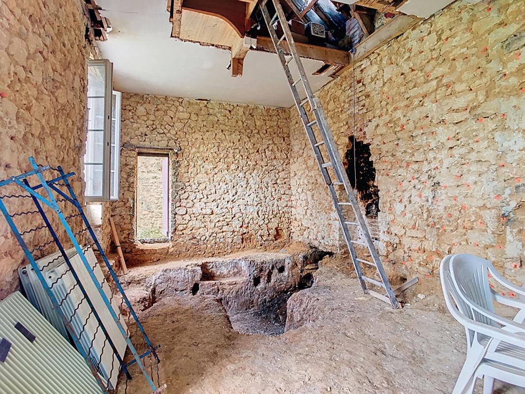 SARLAT-LA-CANEDA Maison de ville en pierre 6
