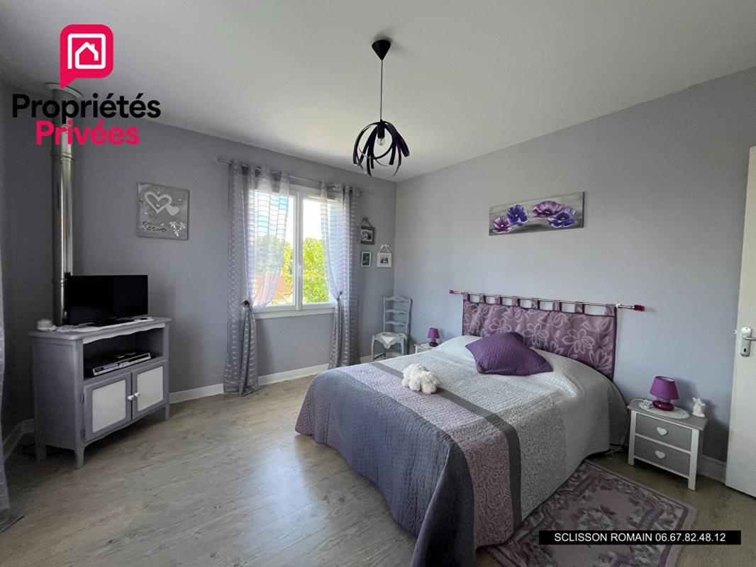 MEURSAC Maison familiale Meursac - 215 m2 - 5 chambres - Piscine - PRIX 414 400 HAI 10