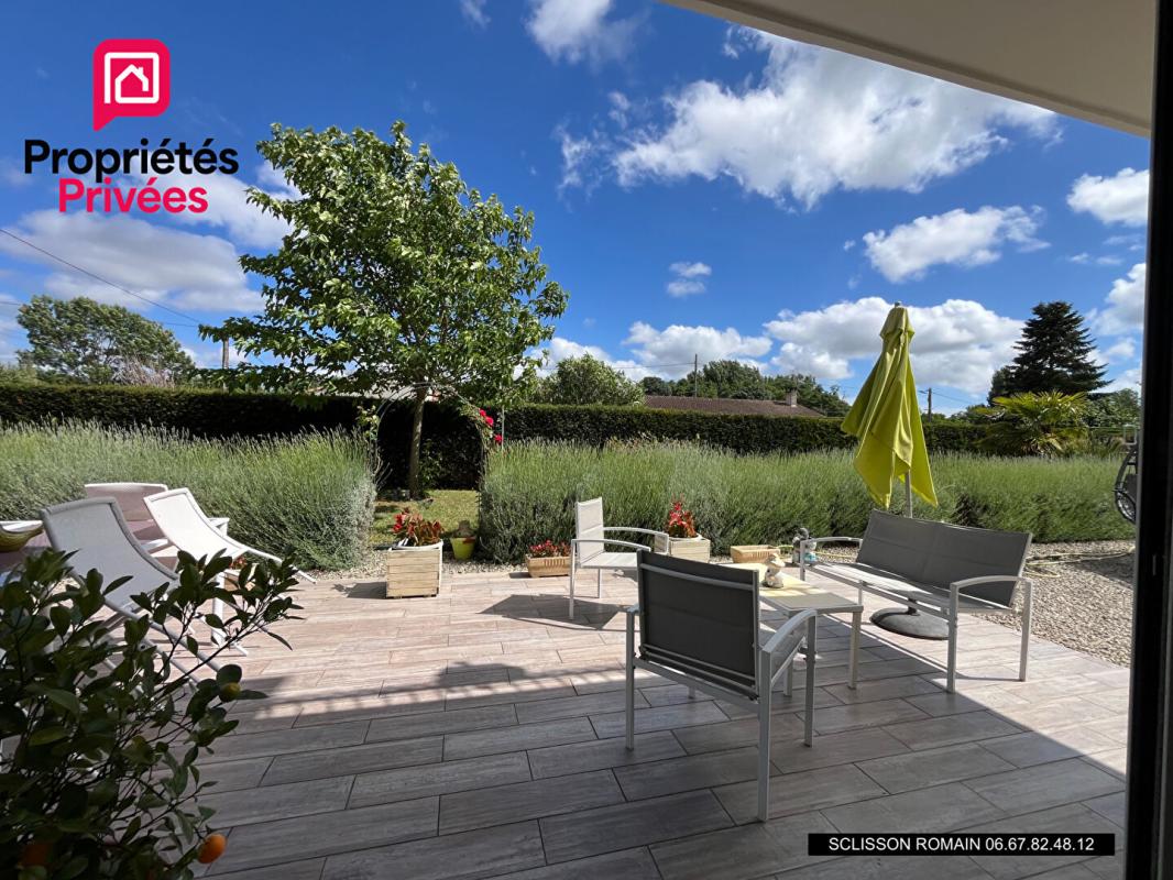MEURSAC Maison familiale Meursac - 215 m2 - 5 chambres - Piscine - PRIX 414 400 HAI 12